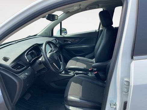 Used 2019 Buick Encore Preferred AWD/4WD image 9