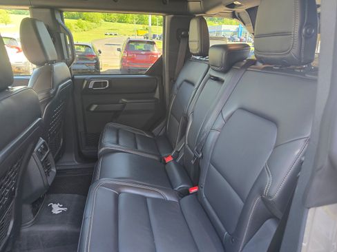 Used 2025 Ford Bronco Badlands AWD/4WD image 10