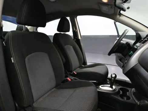 Used 2018 Nissan Versa SV image 39