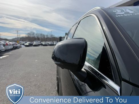 Certified 2024 Volvo XC40 B5 Plus w/ Protection Package Premier image 10