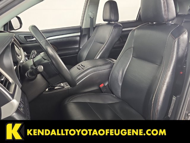 Used 2019 Toyota Highlander XLE AWD/4WD image 23