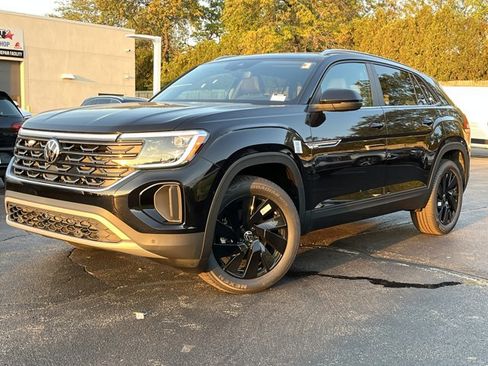 New 2026 Volkswagen Atlas Cross Sport SE image 33