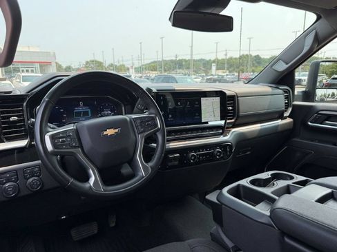 Used 2025 Chevrolet Silverado 2500 LT w/ Safety Package AWD/4WD image 19