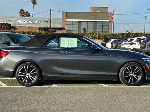 Used 2020 BMW 230i xDrive Convertible image 3