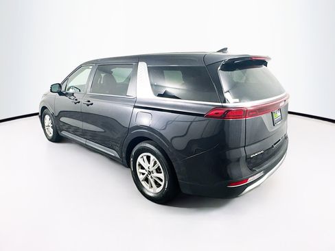 Used 2024 Kia Carnival LX image 5