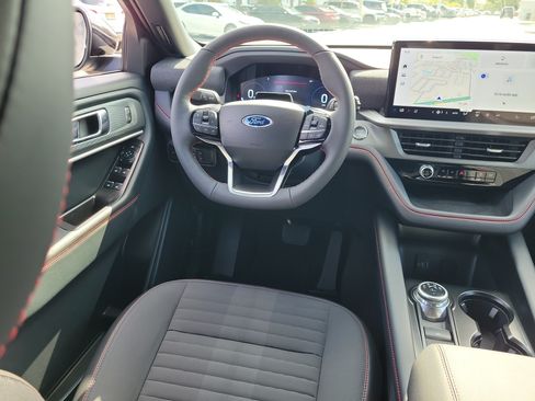 Used 2026 Ford Explorer ST-Line RWD image 16