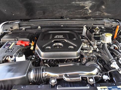 Used 2023 Jeep Wrangler Unlimited Rubicon 4xe w/ Steel Bumper Group image 25