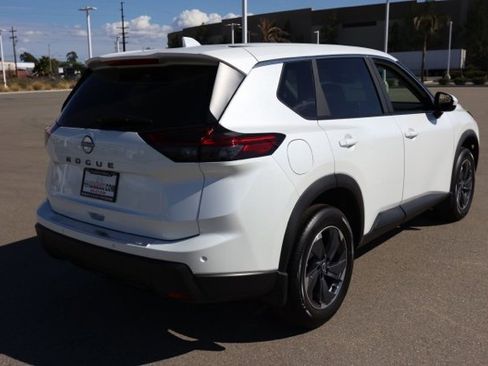 New 2026 Nissan Rogue SV image 4