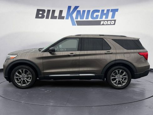 Used 2021 Ford Explorer Limited w/ Equipment Group 301A image 2