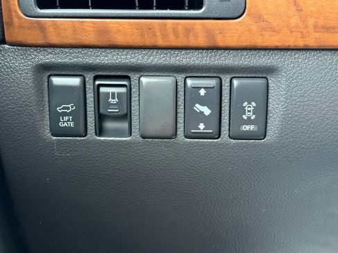 Used 2012 Nissan Armada Platinum AWD/4WD image 46