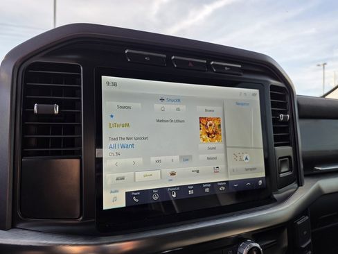 Used 2023 Ford F150 Lariat image 16