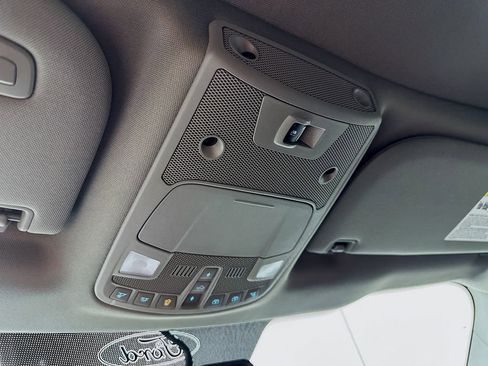 Used 2017 Ford F150 Lariat image 33