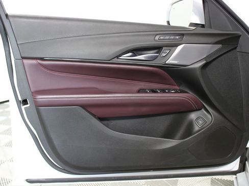 Used 2020 Cadillac CT4 V w/ Climate Package RWD image 6