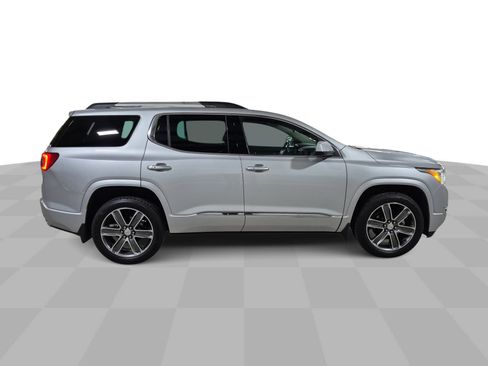 Used 2019 GMC Acadia Denali w/ Technology Package AWD/4WD image 10
