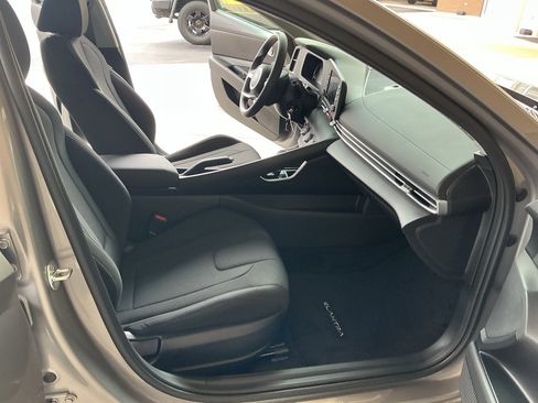 New 2026 Hyundai Elantra SE image 15