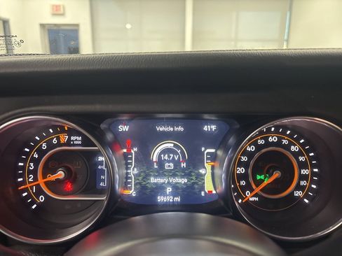 Used 2022 Jeep Gladiator Overland w/ Popular Equipment Package image 16