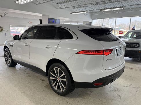 Used 2017 Jaguar F-PACE Prestige image 8