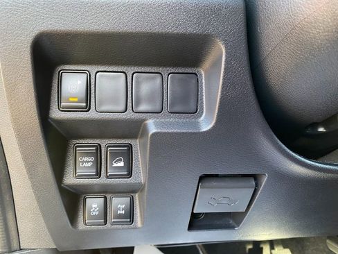 Used 2023 Nissan Frontier PRO-4X w/ Technology Package image 12