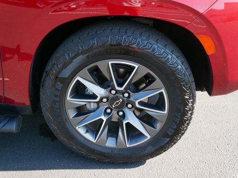 Used 2024 Chevrolet Tahoe Z71 w/ Off-Road Capability Package image 15