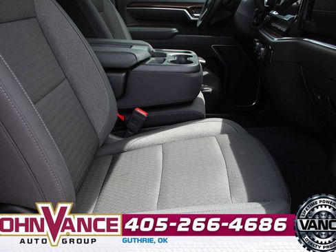 Used 2025 Chevrolet Silverado 2500 LT w/ Convenience Package AWD/4WD image 19