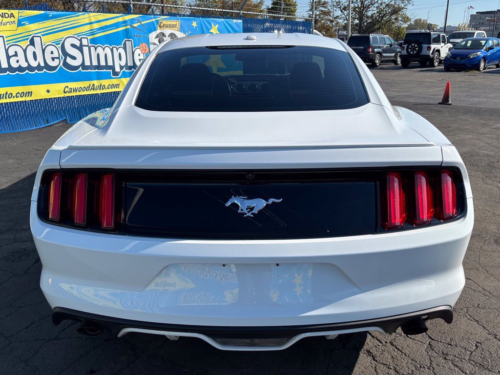 Used 2015 Ford Mustang Premium RWD image 3