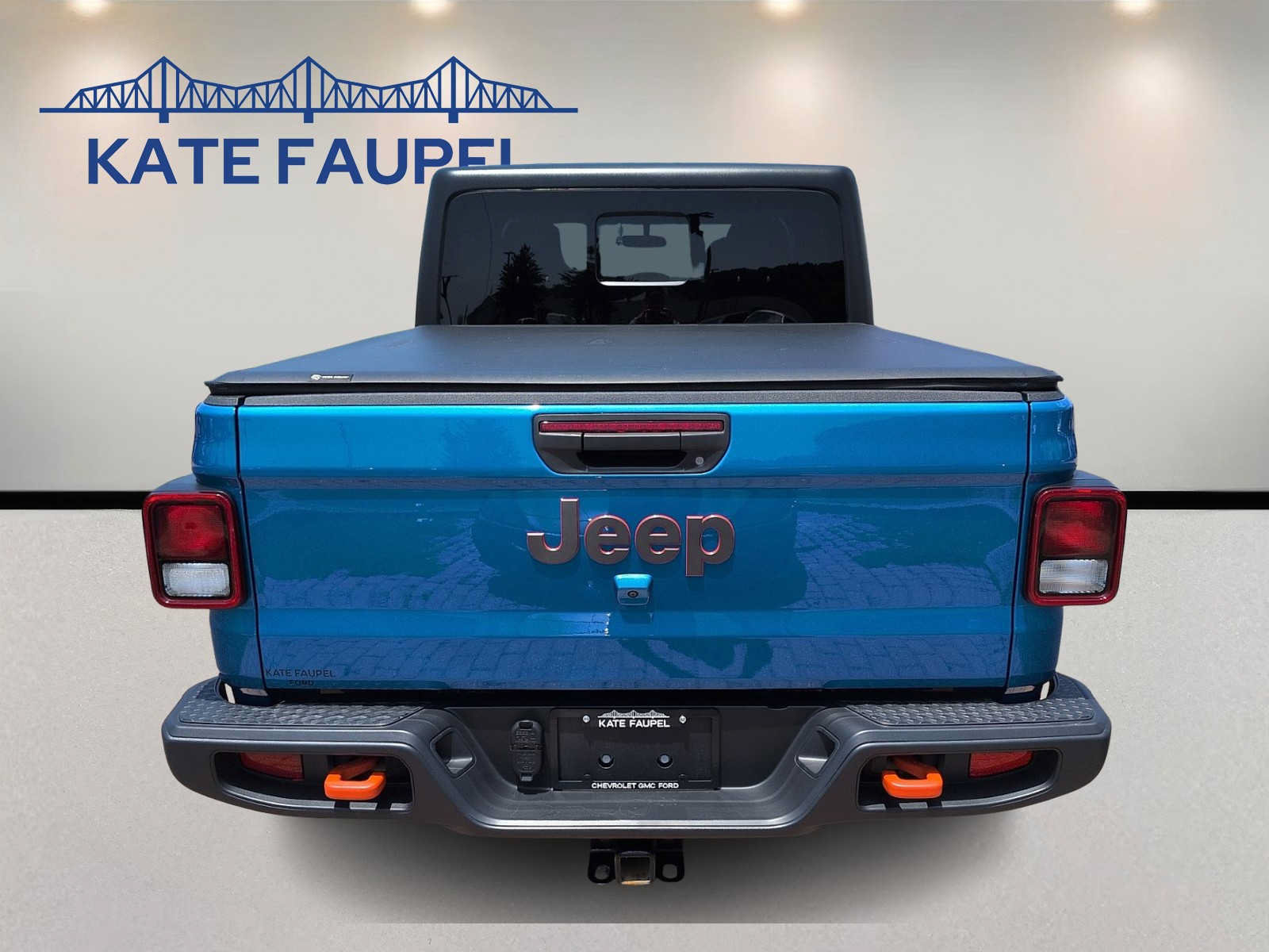 Used 2023 Jeep Gladiator Mojave w/ Trailer Tow Package AWD/4WD image 6
