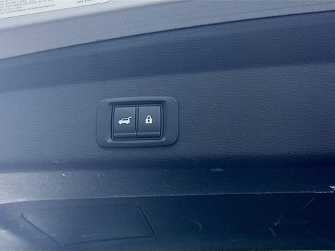 Used 2024 Mitsubishi Outlander SE image 30