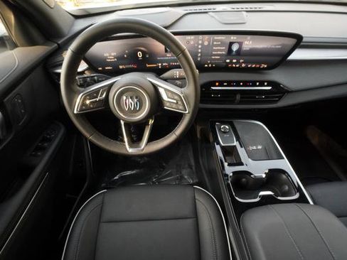 Used 2025 Buick Enclave Preferred image 15