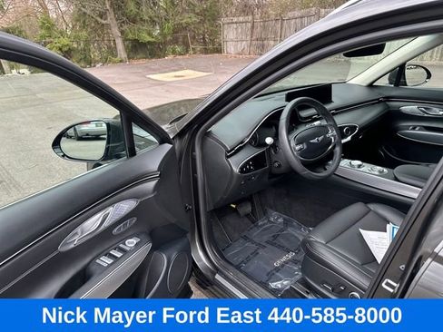 Used 2025 Genesis GV70 2.5T w/ Select Package image 40