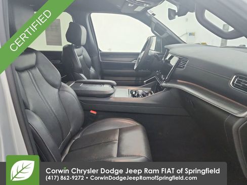 Certified 2024 Jeep Wagoneer Series III AWD/4WD image 34