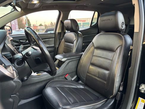 Used 2018 GMC Acadia Denali image 19