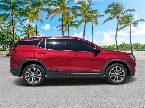 Used 2020 GMC Terrain SLT w/ Preferred Package FWD image 2