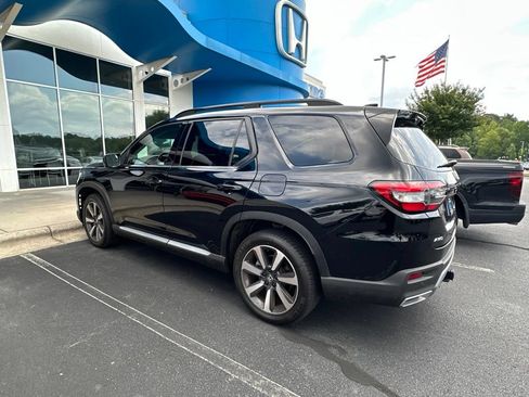 Used 2023 Honda Pilot Elite image 6