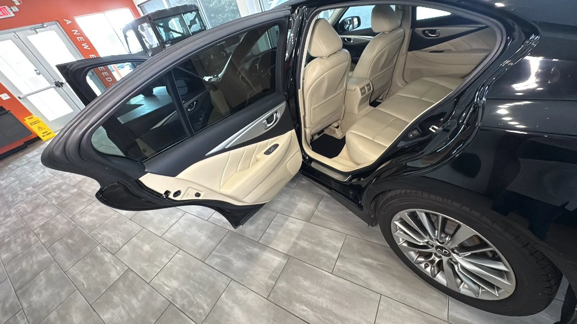 Used 2019 INFINITI Q50 Luxe w/ Cargo Package (L96) RWD image 43