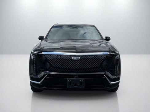 Used 2026 Cadillac Vistiq Luxury AWD/4WD image 2