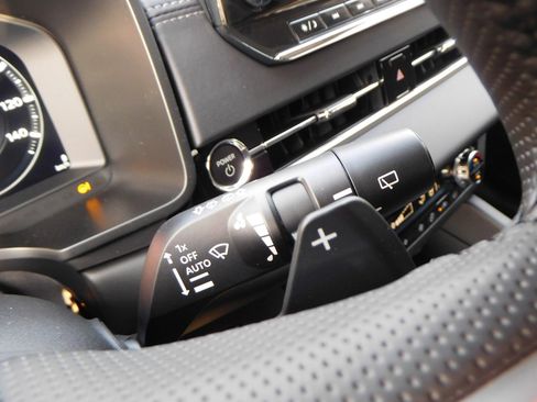 New 2025 Mitsubishi Outlander SE image 19