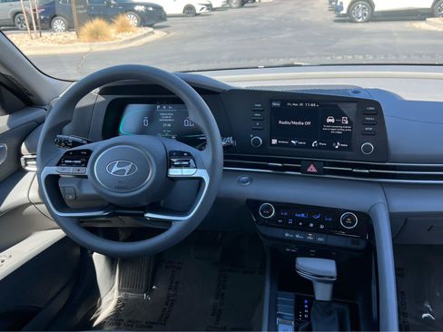 New 2026 Hyundai Elantra Hybrid FWD image 23