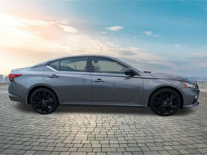 Certified 2022 Nissan Altima 2.5 SR w/ Midnight Edition Package