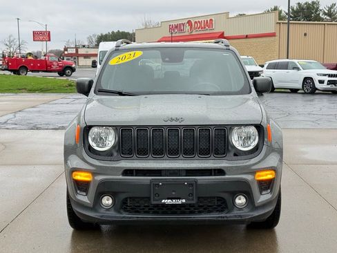 Used 2021 Jeep Renegade Latitude AWD/4WD image 2