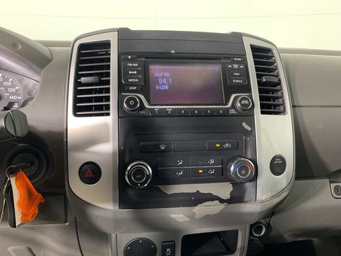 Used 2015 Nissan Frontier SV image 25