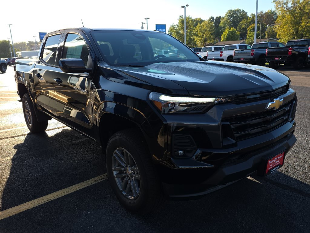 New 2026 Chevrolet Colorado LT w/ LT Convenience Package AWD/4WD image 2