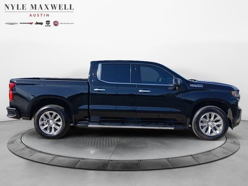 Used 2021 Chevrolet Silverado 1500 High Country w/ Z71 Off-Road Package AWD/4WD image 17