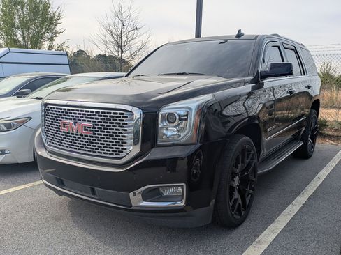Used 2015 GMC Yukon Denali w/ Open Road Package image 4