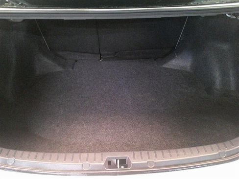 Used 2013 Toyota Corolla LE image 19