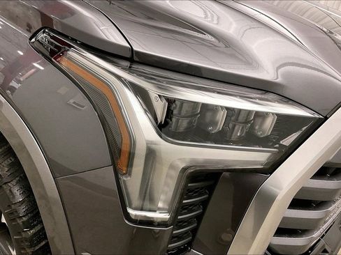 Used 2024 Toyota Tundra Limited AWD/4WD image 31