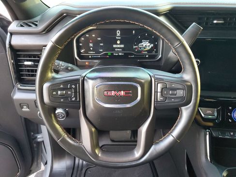 Used 2025 GMC Sierra 2500 AT4 w/ AT4 Premium Plus Package AWD/4WD image 21