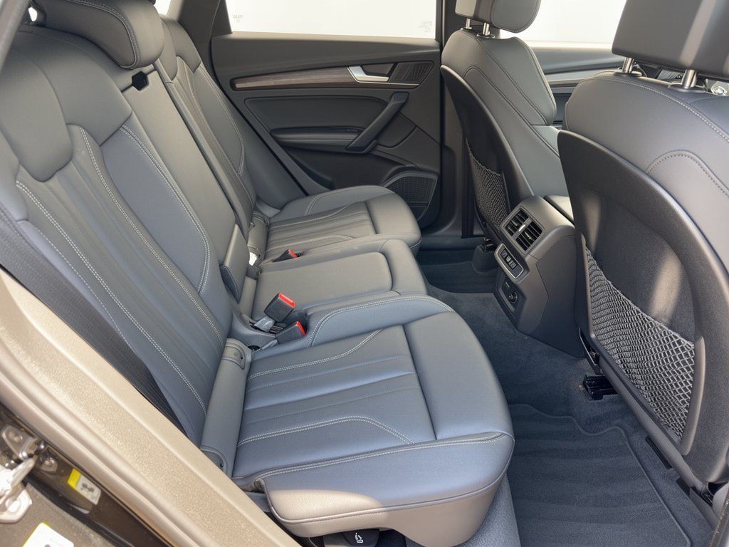 Used 2023 Audi Q5 2.0T Premium Plus w/ Premium Plus Package AWD/4WD image 29