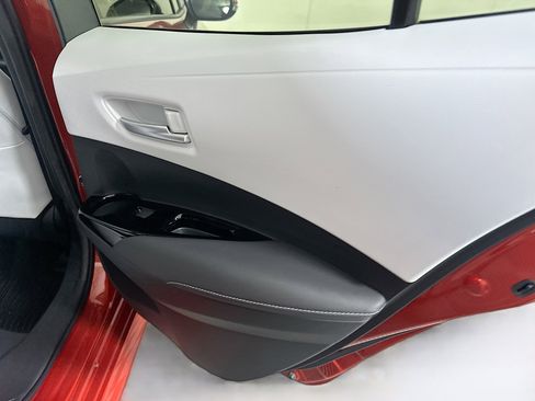 Used 2019 Toyota Corolla XSE image 28