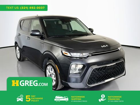 Used 2022 Kia Soul LX w/ Technology Package FWD image 1