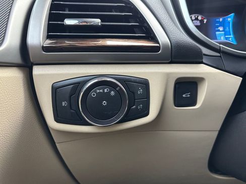 Used 2014 Ford Fusion SE w/ Equipment Group 202A image 22